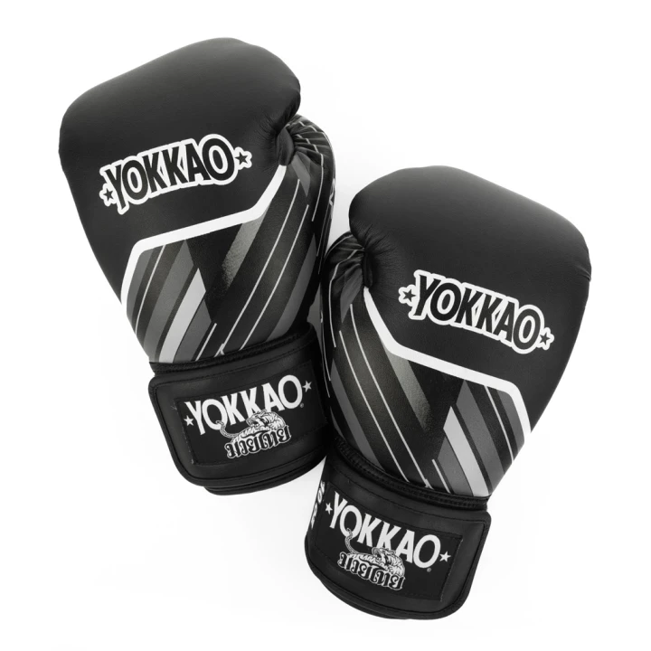 Boxing-Gloves-Yokkao-Essential-Black-21.jpg