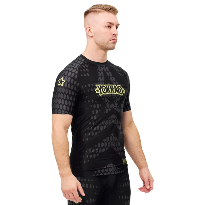 Compression-Stargame-Tee-Short-Sleeves-Black-4.jpg